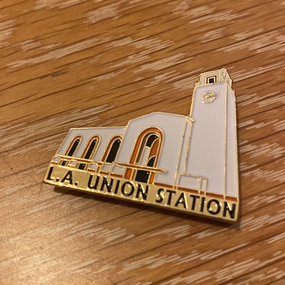 LA Union Station Vintage Lapel Pin - Picture 1 of 4